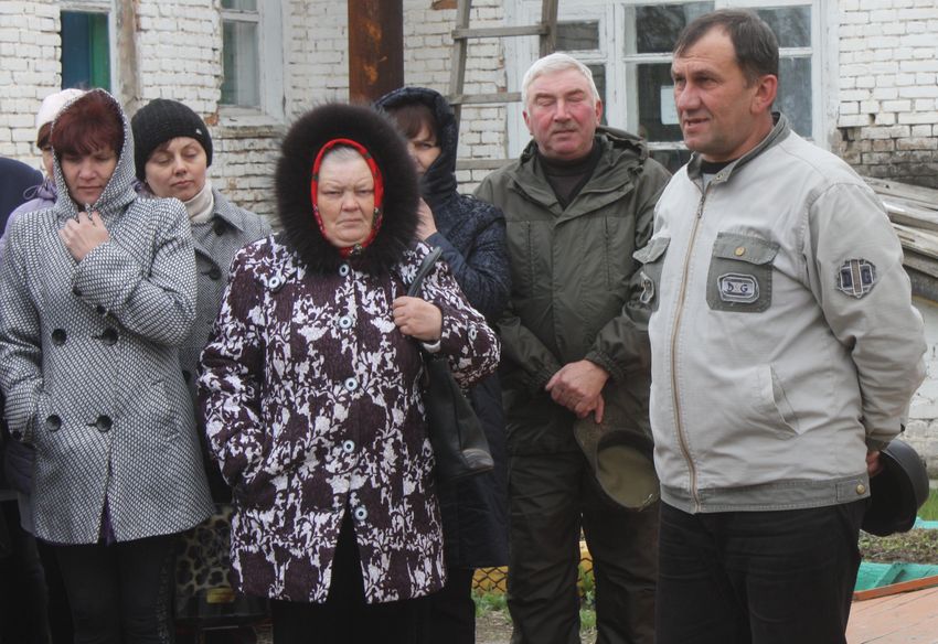 Митинг открывает А.Н. Гордеев — глава Зимняцкого сельского поселения.